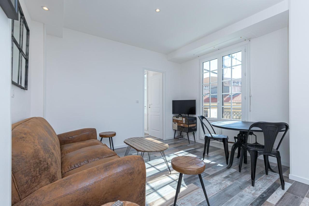 Squared Head-Apartment With Terrace In Nice Exterior foto